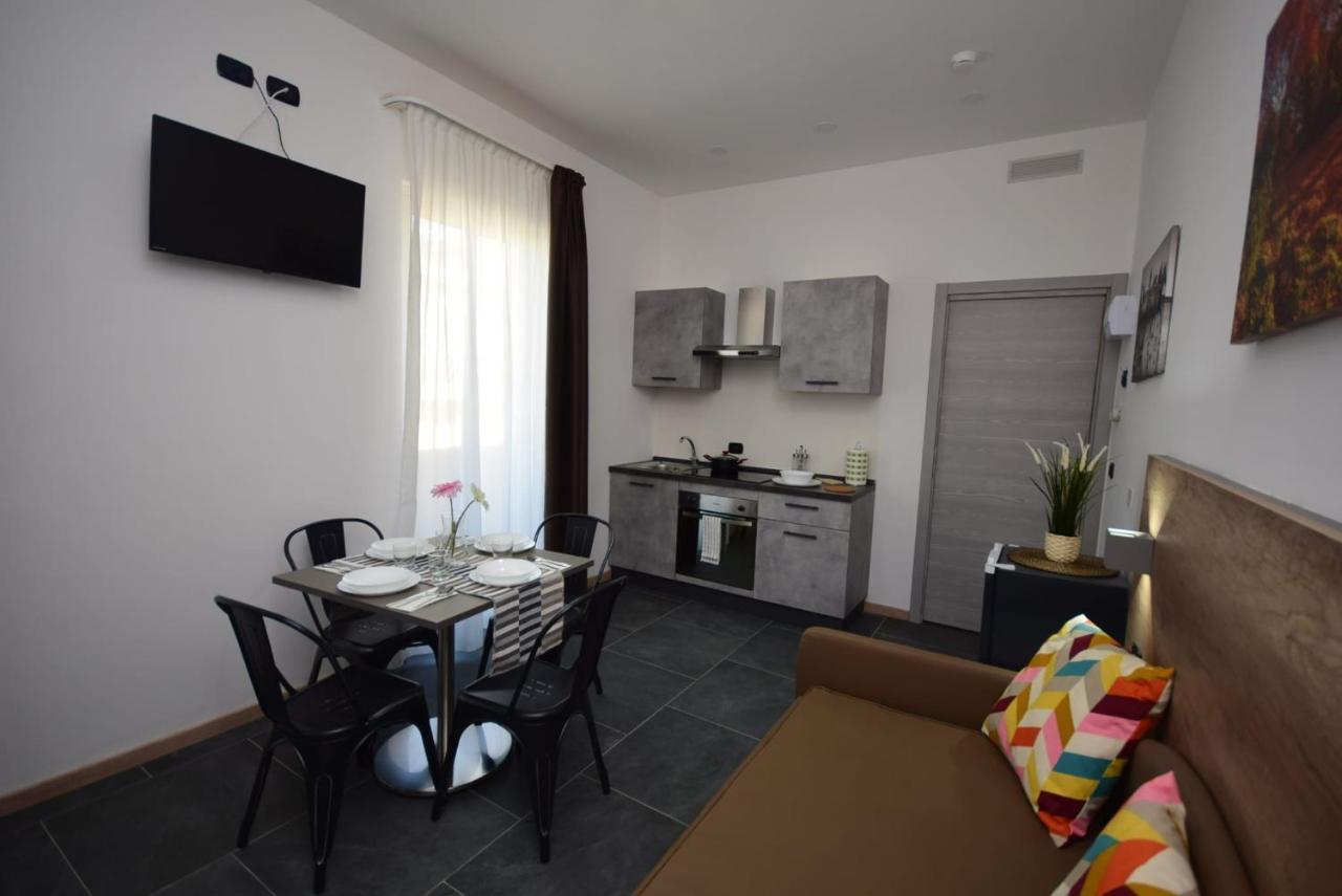 רימיני Hotel Crisvan מראה חיצוני תמונה