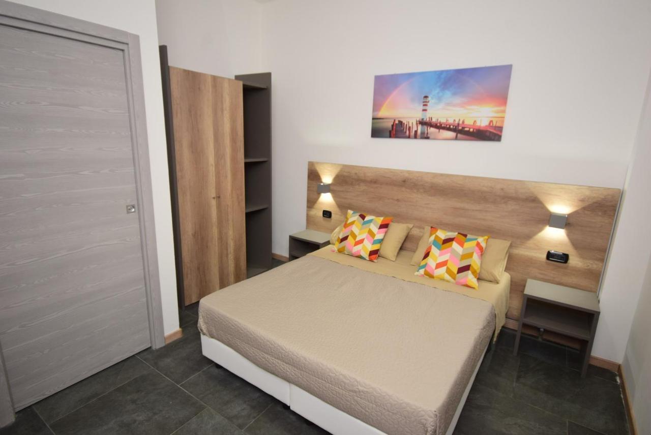 רימיני Hotel Crisvan מראה חיצוני תמונה