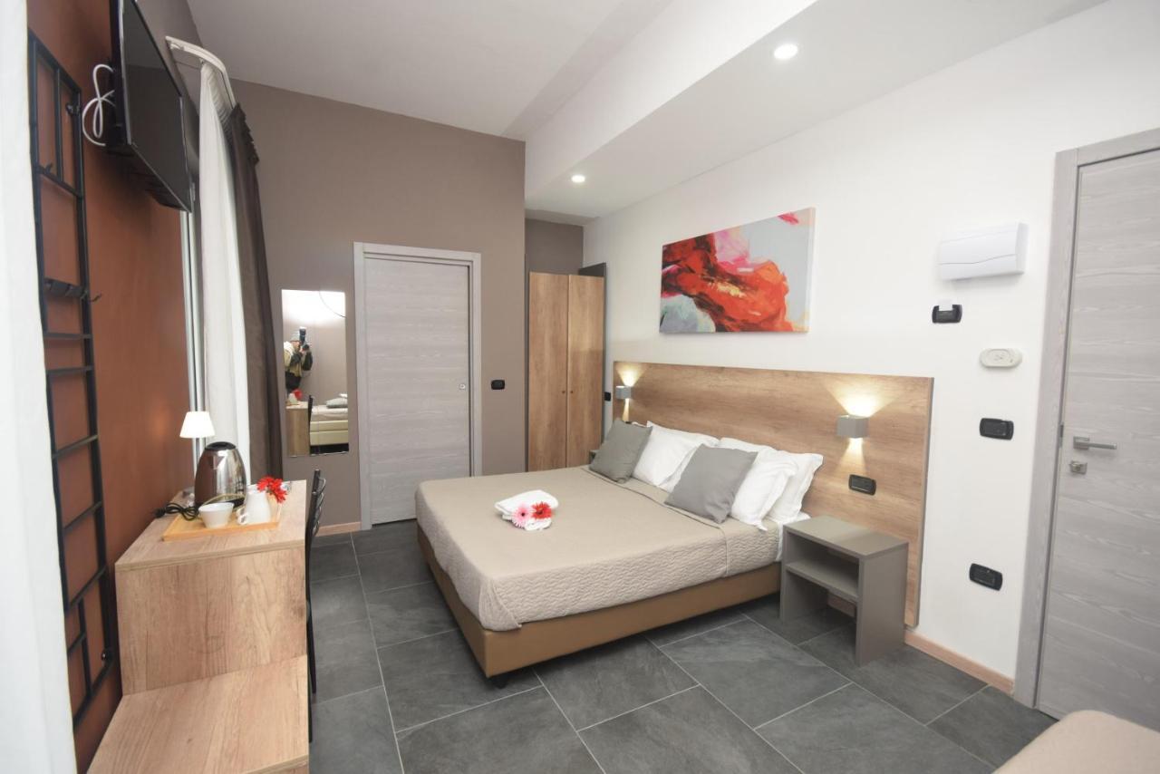 רימיני Hotel Crisvan מראה חיצוני תמונה