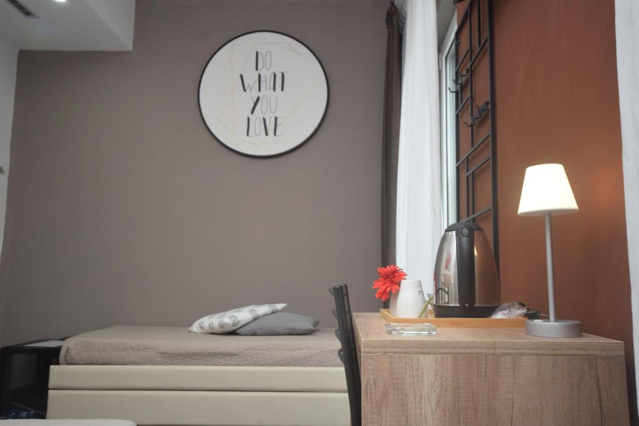 רימיני Hotel Crisvan מראה חיצוני תמונה