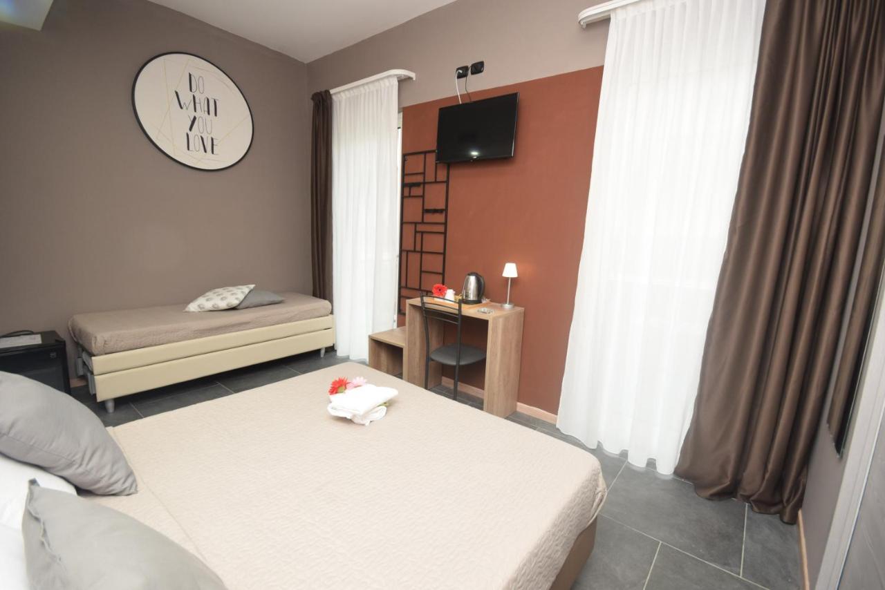 רימיני Hotel Crisvan מראה חיצוני תמונה